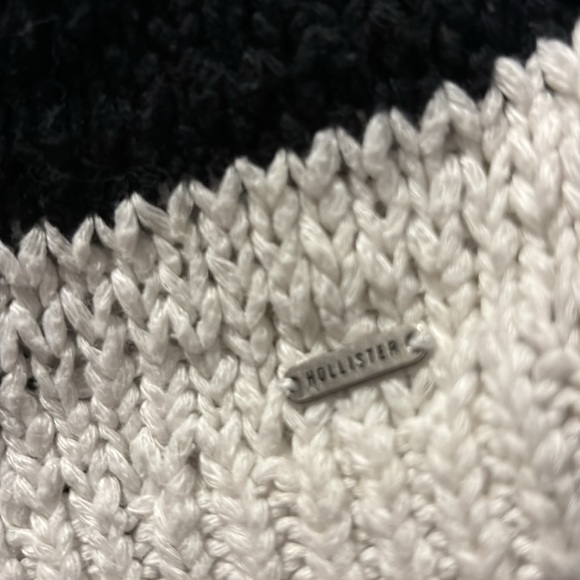 Hollister distressed oversized crop sweater size small - Picture 5 of 10